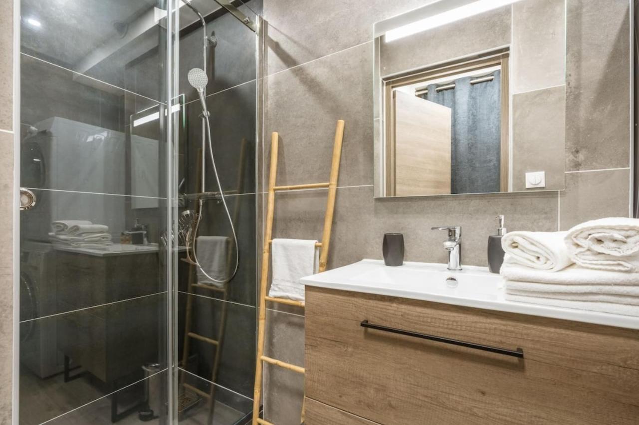 Superbe appartement en vieille ville et à 5 min à pied du lac ! Parking gratuit Annecy Exterior foto